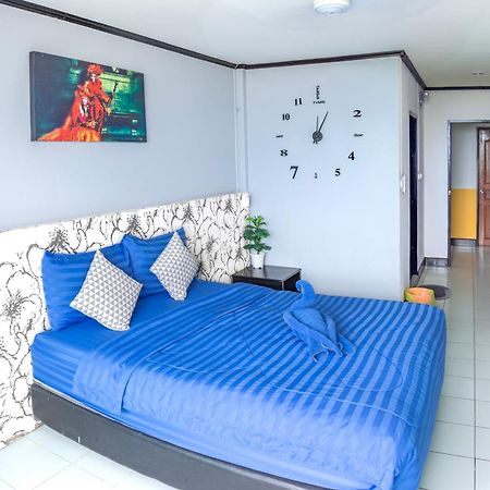 Happy Jomtien - Beachfront Ngoại thất bức ảnh