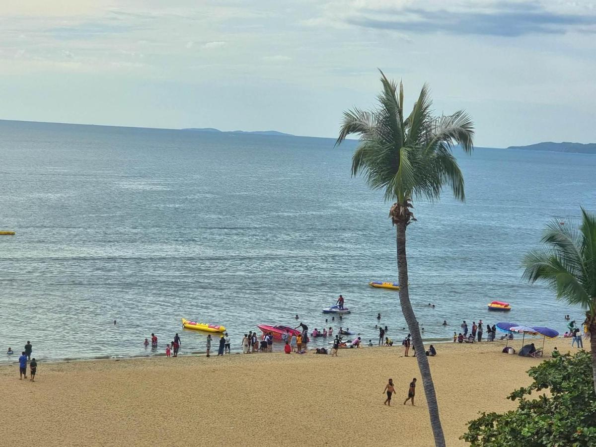 Happy Jomtien - Beachfront Ngoại thất bức ảnh