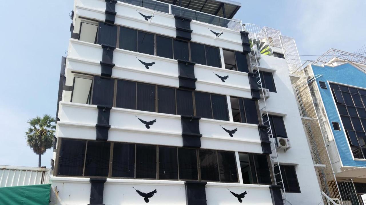 Happy Jomtien - Beachfront Ngoại thất bức ảnh