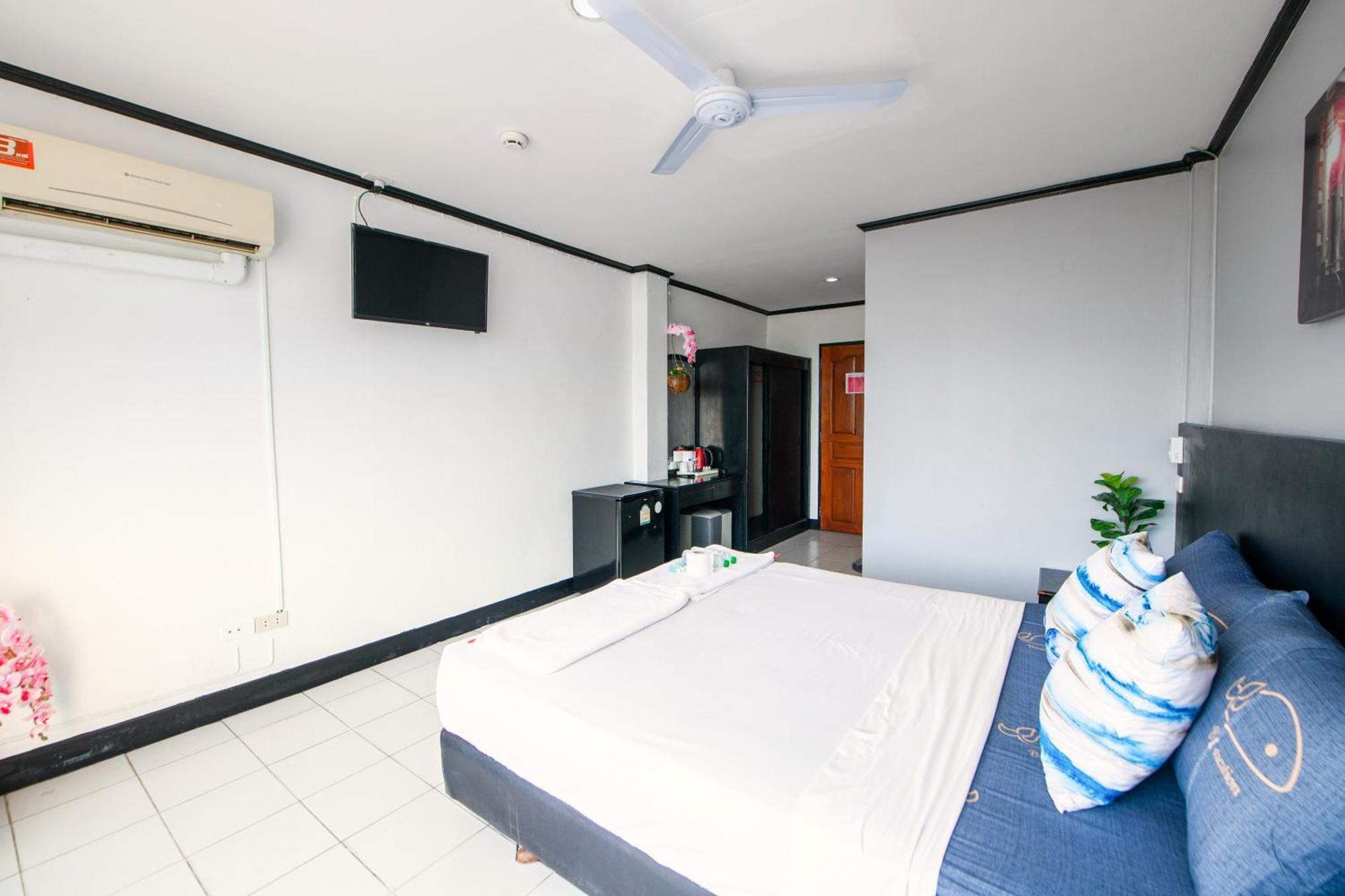 Happy Jomtien - Beachfront Ngoại thất bức ảnh