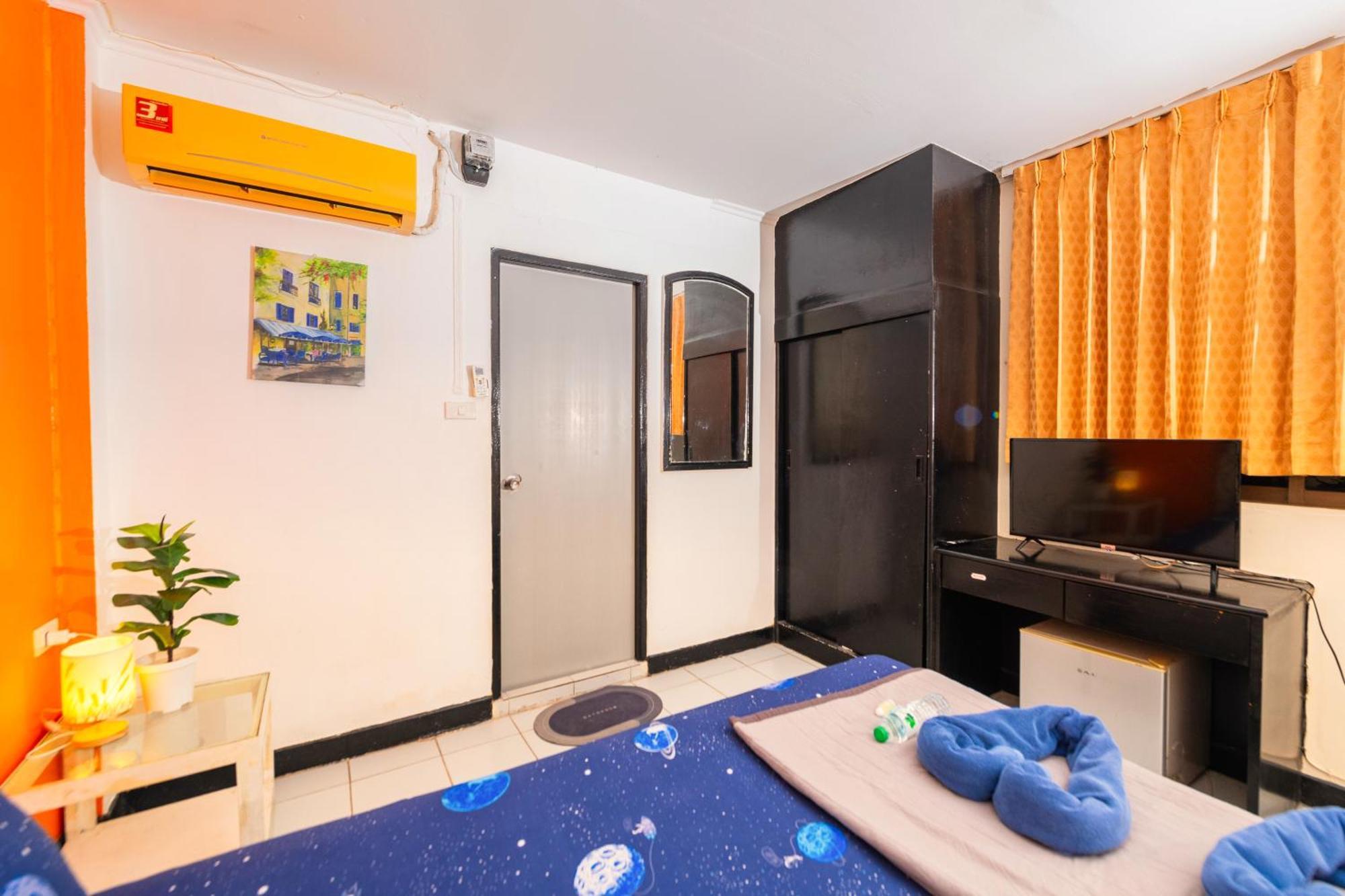 Happy Jomtien - Beachfront Phòng bức ảnh