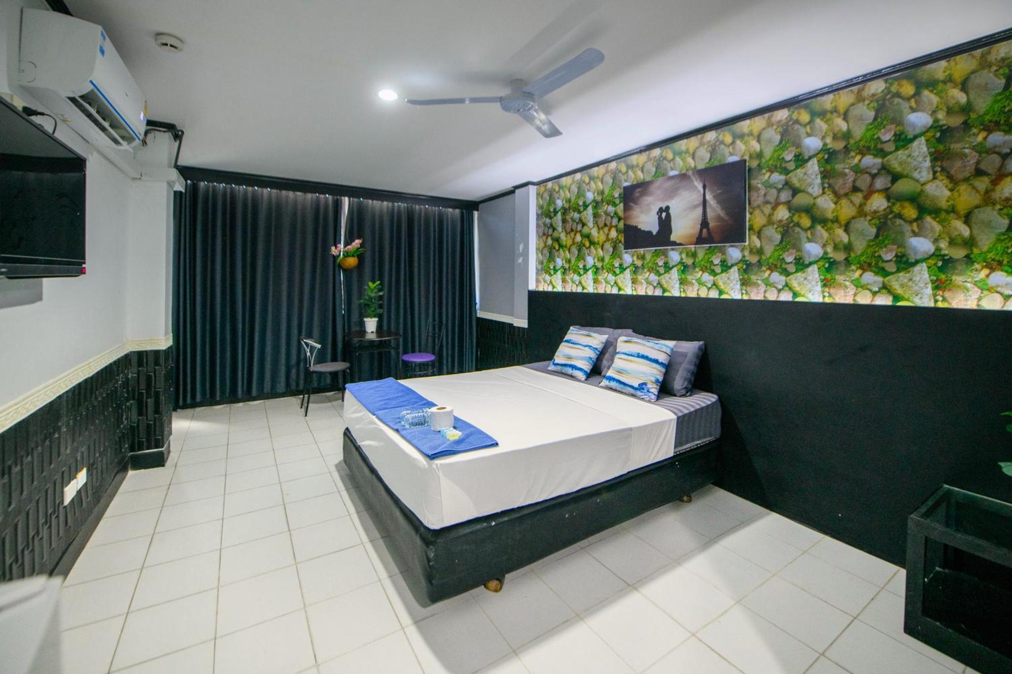 Happy Jomtien - Beachfront Phòng bức ảnh